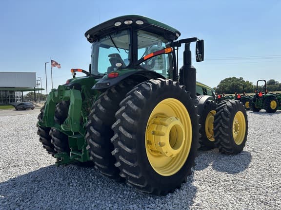 Image of John Deere 8370R equipment image 4