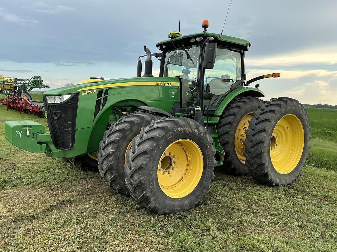 Image of John Deere 8370R Primary image