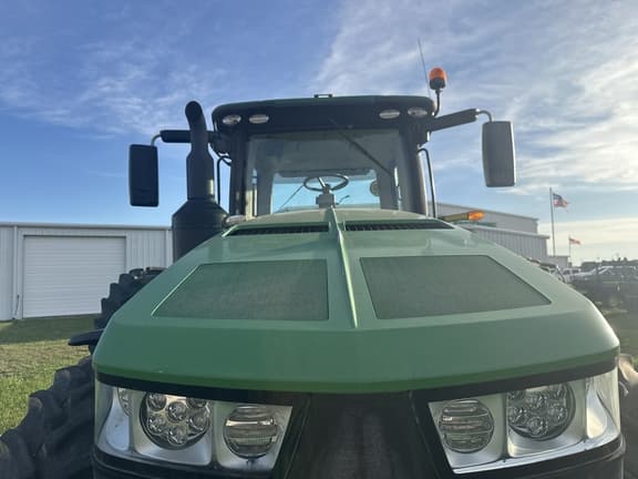 Image of John Deere 8370R equipment image 4