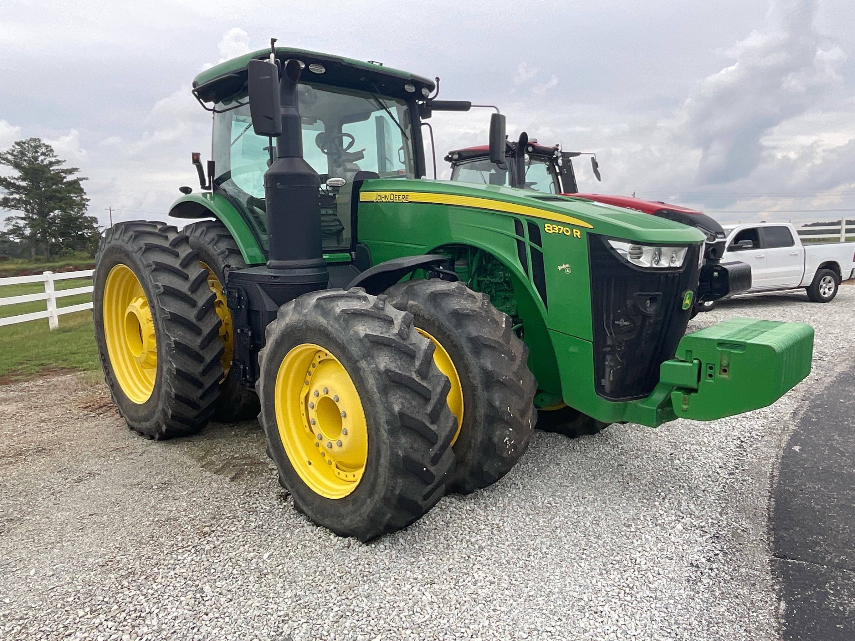 2018 John Deere 8370R Equipment Image0