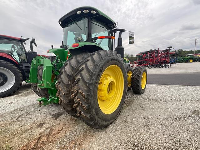 Image of John Deere 8370R equipment image 2