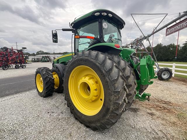 Image of John Deere 8370R equipment image 4