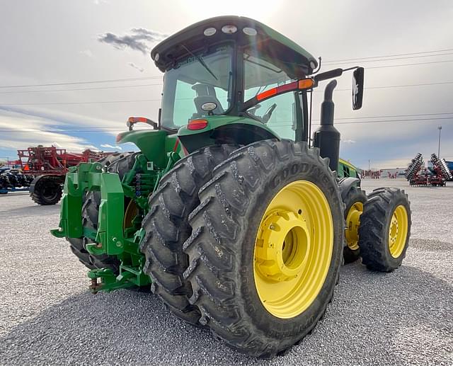 Image of John Deere 8370R equipment image 2