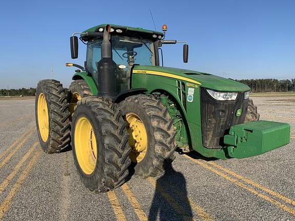 Image of John Deere 8370R equipment image 1