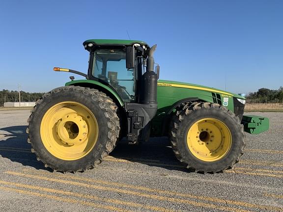 Image of John Deere 8370R equipment image 2