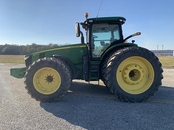 Image of John Deere 8370R equipment image 3