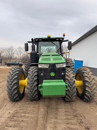 Image of John Deere 8370R equipment image 2