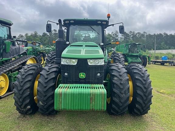 Image of John Deere 8370R equipment image 4