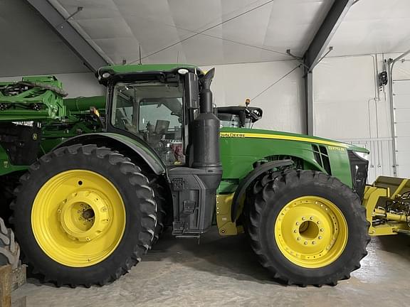 Image of John Deere 8370R equipment image 2