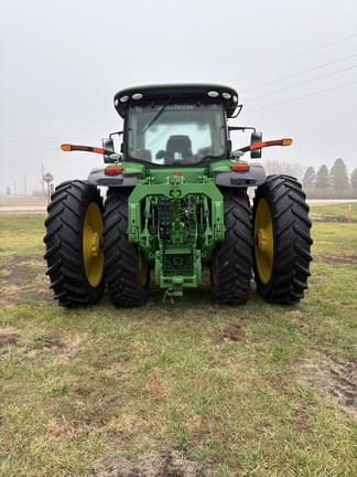 Image of John Deere 8370R equipment image 3