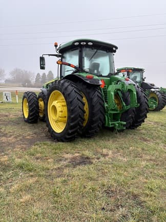 Image of John Deere 8370R equipment image 3