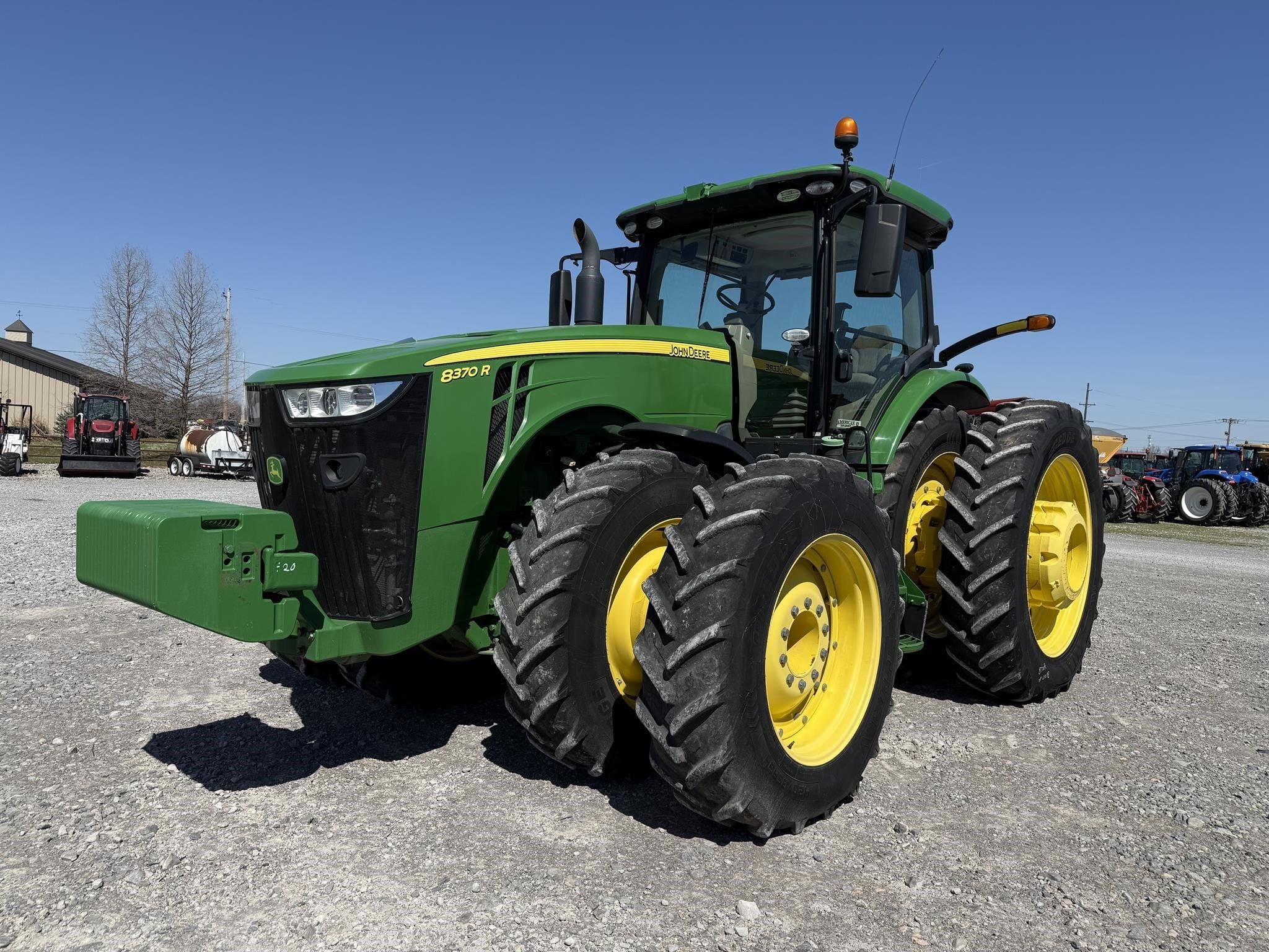 2018 John Deere 8370R Equipment Image0