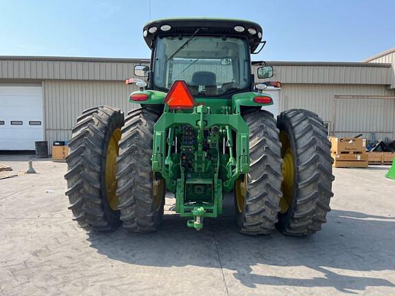 Image of John Deere 8370R equipment image 3