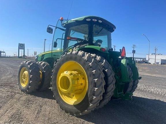 Image of John Deere 8370R equipment image 2