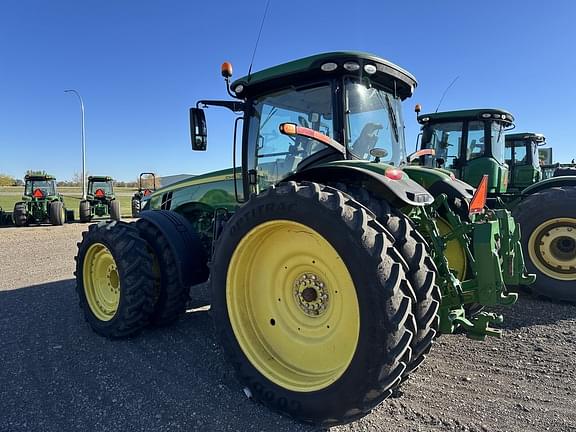 Image of John Deere 8370R equipment image 3