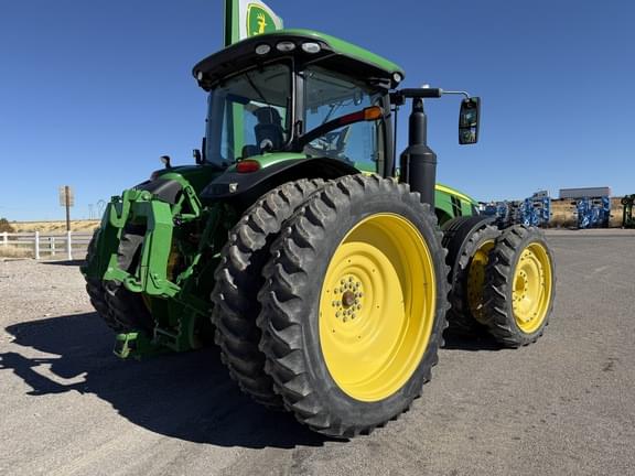 Image of John Deere 8370R equipment image 4