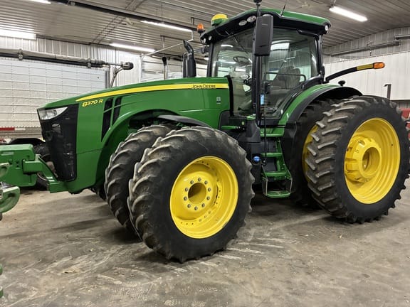 2018 John Deere 8370R Equipment Image0