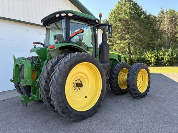 Image of John Deere 8370R equipment image 4