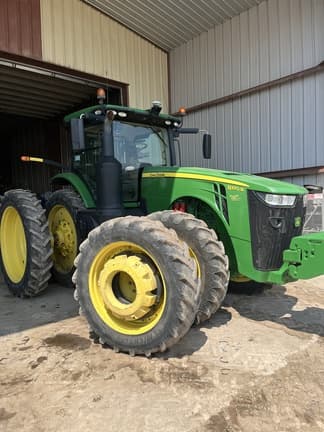 Image of John Deere 8370R equipment image 4