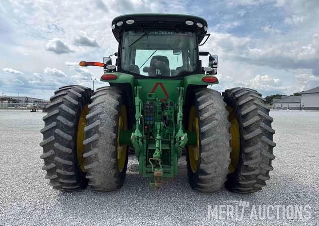 Image of John Deere 8370R equipment image 3