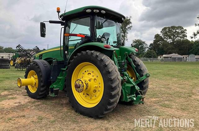 Image of John Deere 8370R equipment image 2