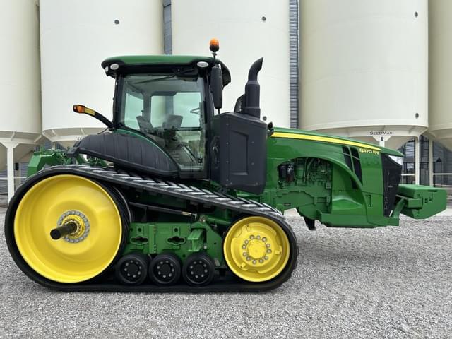 Image of John Deere 8370RT equipment image 3