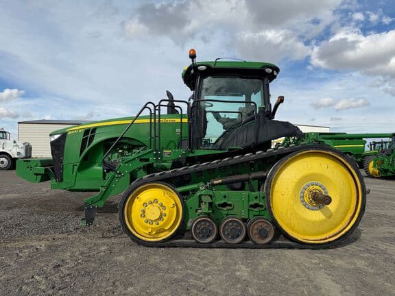 Image of John Deere 8370RT equipment image 1