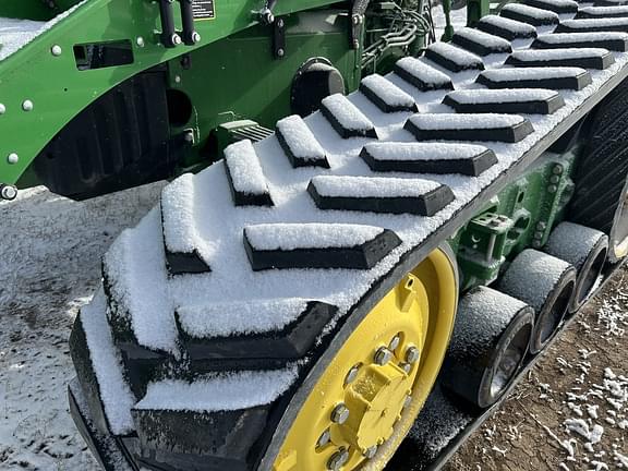 Image of John Deere 8370RT equipment image 4