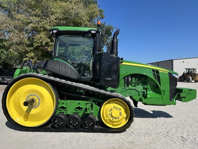 Image of John Deere 8370RT equipment image 3