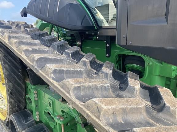 Image of John Deere 8370RT equipment image 2