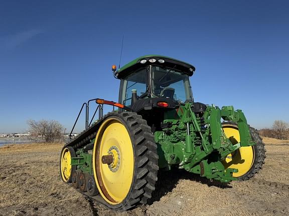 Image of John Deere 8370RT equipment image 2