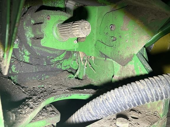Image of John Deere 8370RT equipment image 4