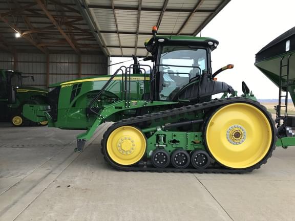 Image of John Deere 8370RT equipment image 2
