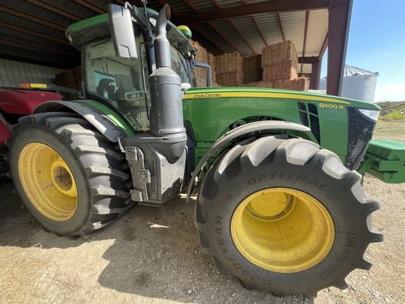 Image of John Deere 8400R equipment image 3