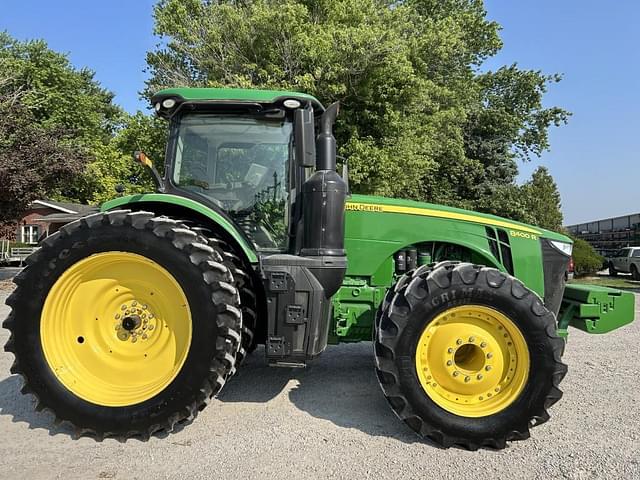 Image of John Deere 8400R equipment image 3