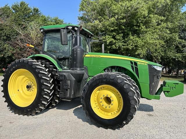 Image of John Deere 8400R equipment image 1