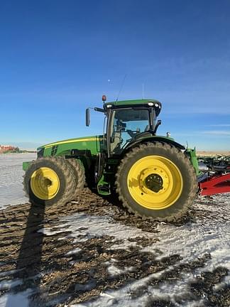 Image of John Deere 8400R equipment image 1