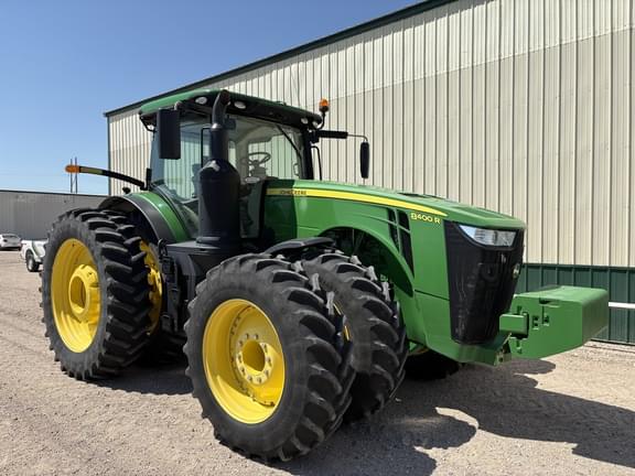 Image of John Deere 8400R equipment image 2
