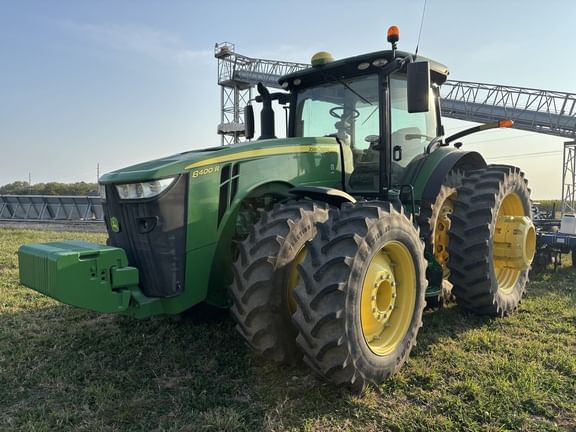 2018 John Deere 8400R Equipment Image0