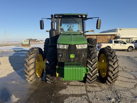 Image of John Deere 8400R equipment image 2