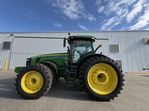 2018 John Deere 8400R Equipment Image0