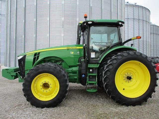 Image of John Deere 8400R equipment image 2