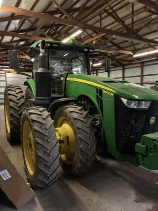 Image of John Deere 8400R equipment image 2