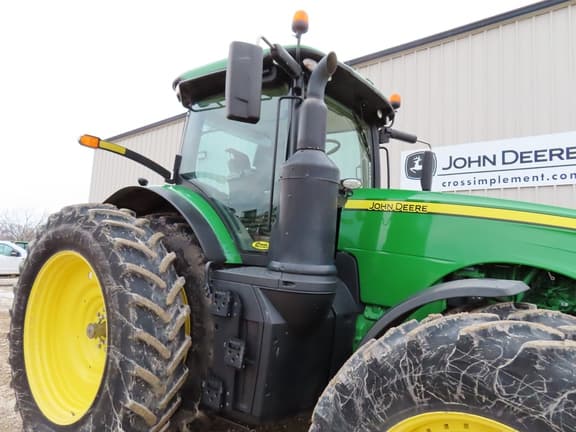 Image of John Deere 8400R equipment image 4