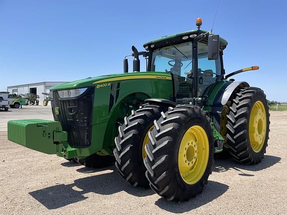 Image of John Deere 8400R equipment image 3