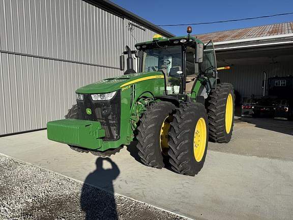 Image of John Deere 8400R equipment image 1