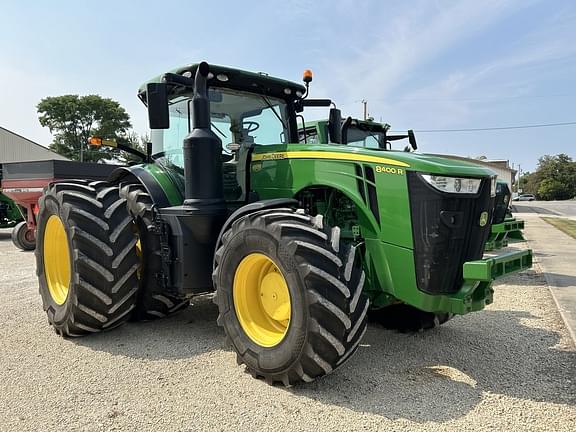 Image of John Deere 8400R equipment image 2