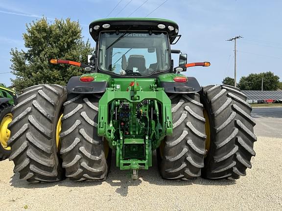 Image of John Deere 8400R equipment image 3