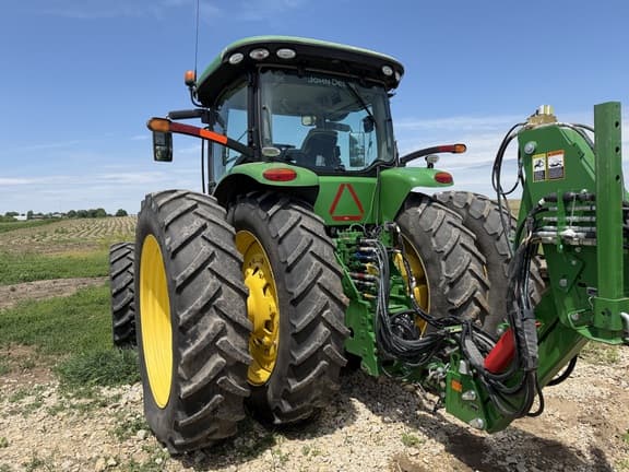 Image of John Deere 8400R equipment image 4