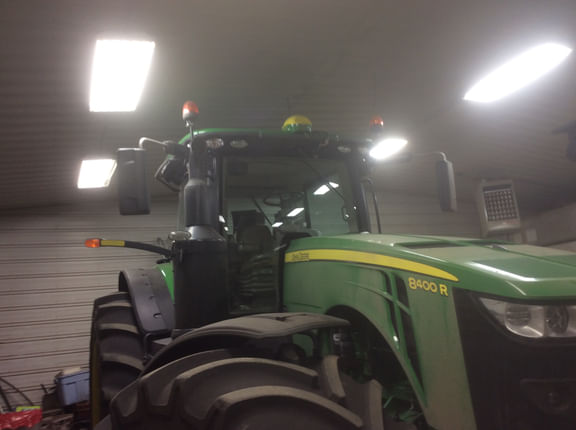 Main image John Deere 8400R